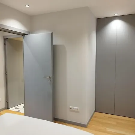 Almada 505 Center Duplex *