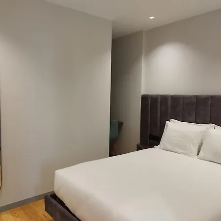 Almada 505 Center Duplex