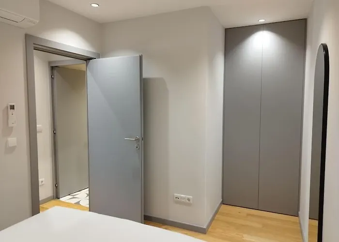 Almada 505 Center Duplex *